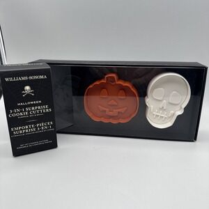 Williams Sonoma Halloween Cookie Cutters Bat Pumpkin Skull Layering Set 3 New